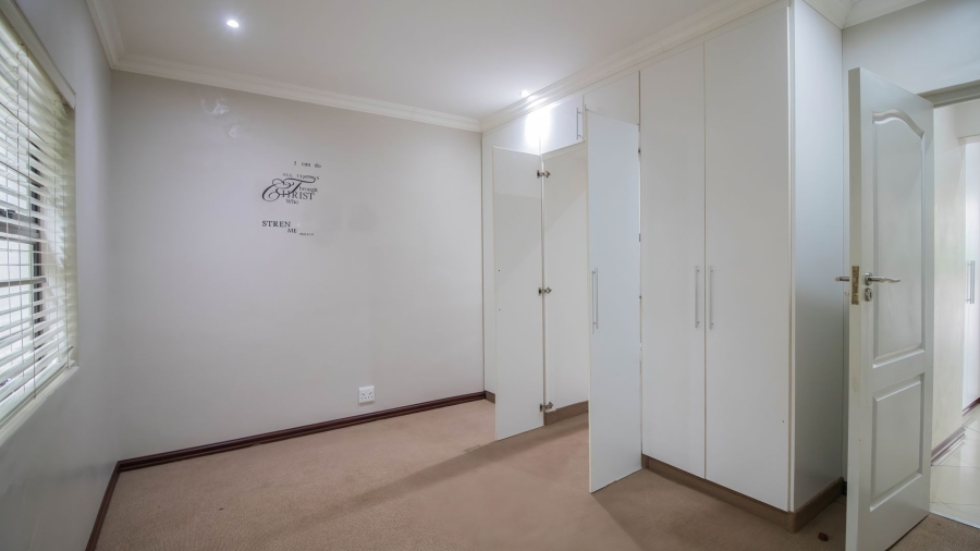4 Bedroom Property for Sale in Beacon Bay Eastern Cape